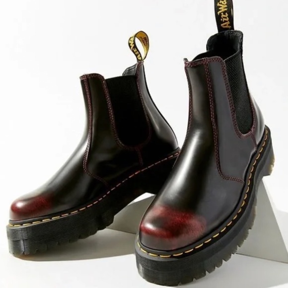 2976 arcadia platform chelsea boots
